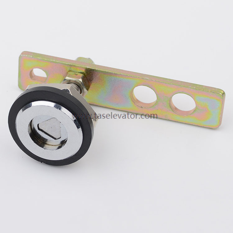 Hitachi Triangle lock